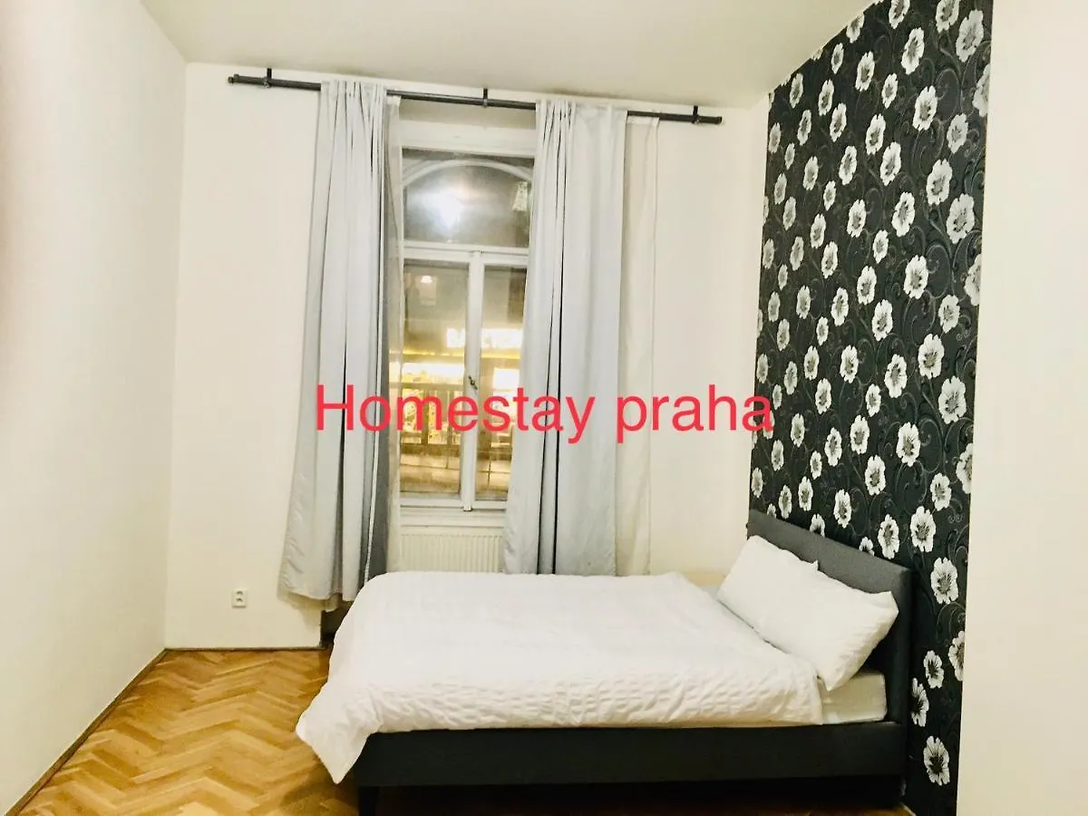 Hotelflat In Square Praha 2
