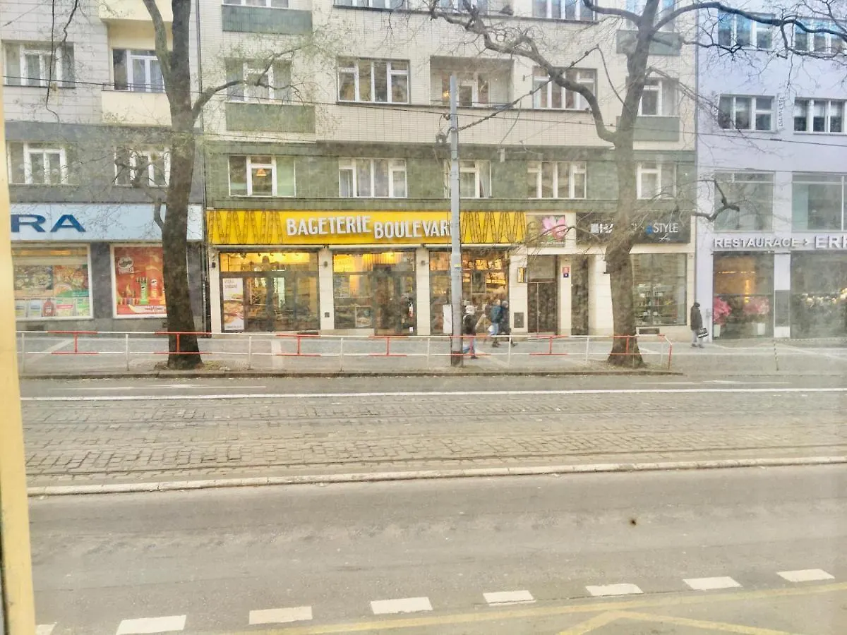 Hotelflat In Square Praha 2