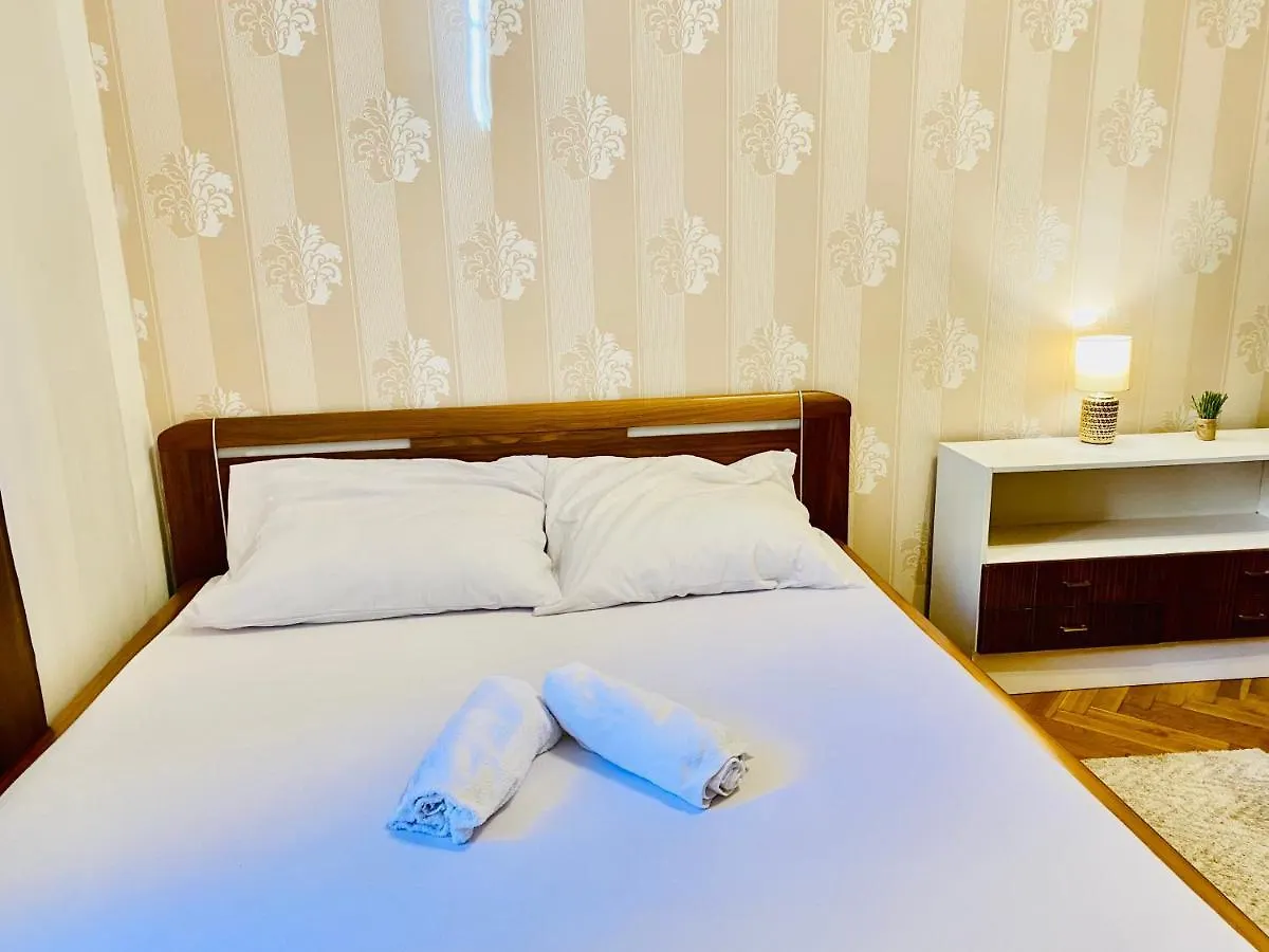 Hotelflat In Square Praha 2 0*, Prague Czech Republic