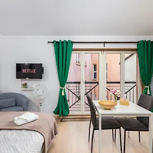 Private Retreat Close To Stations In 3 Pensjonat