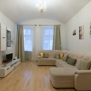 Apartment Spacious Near Wenceslas Square, Prague